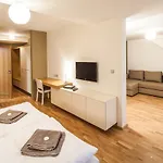Lisensky Dvur 4* Sněžné