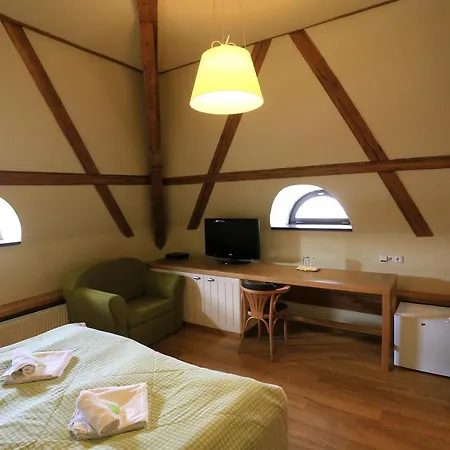 Guest house Lisensky Dvur Snezne (Pardubice)