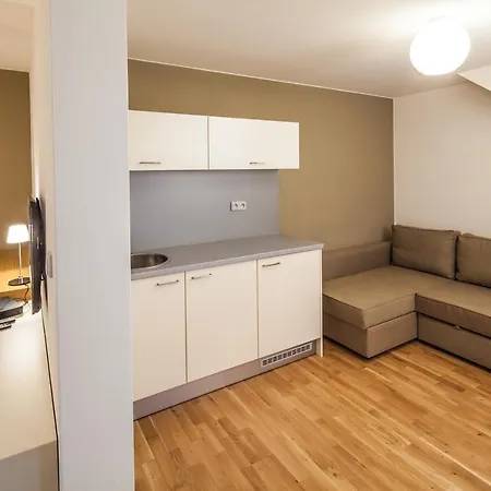 Lisensky Dvur Guest house Snezne (Pardubice)