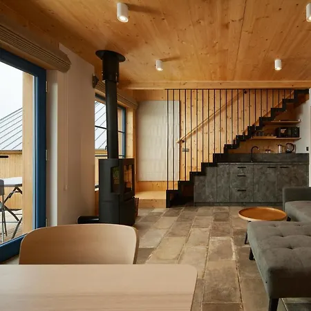 Lisensky Dvur 4* Sněžné