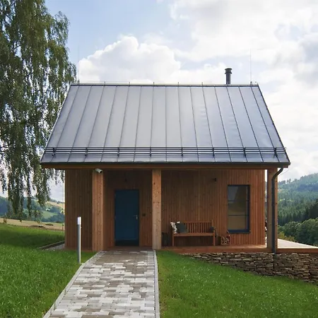Lisensky Dvur Pensionat Sněžné