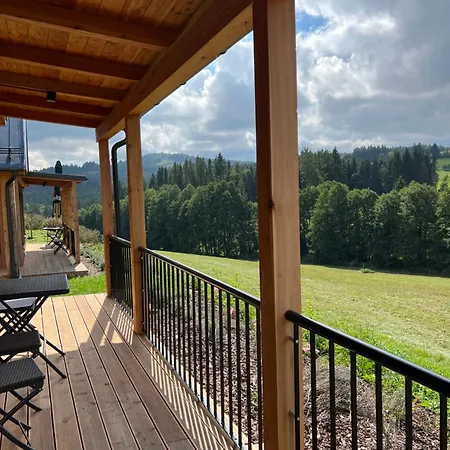 Lisensky Dvur 4*