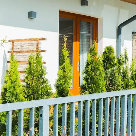 Lisensky Dvur 4*