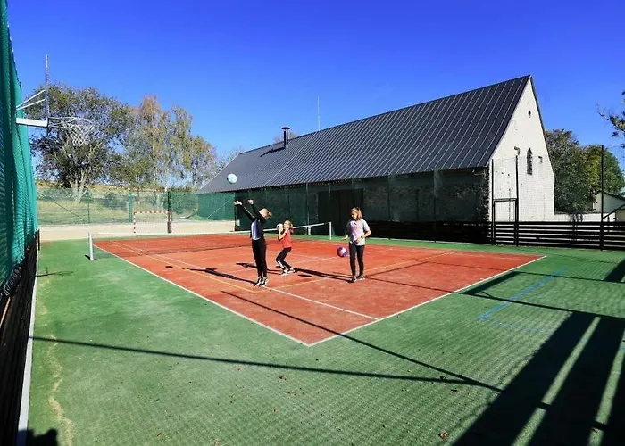 Lisensky Dvur 4*
