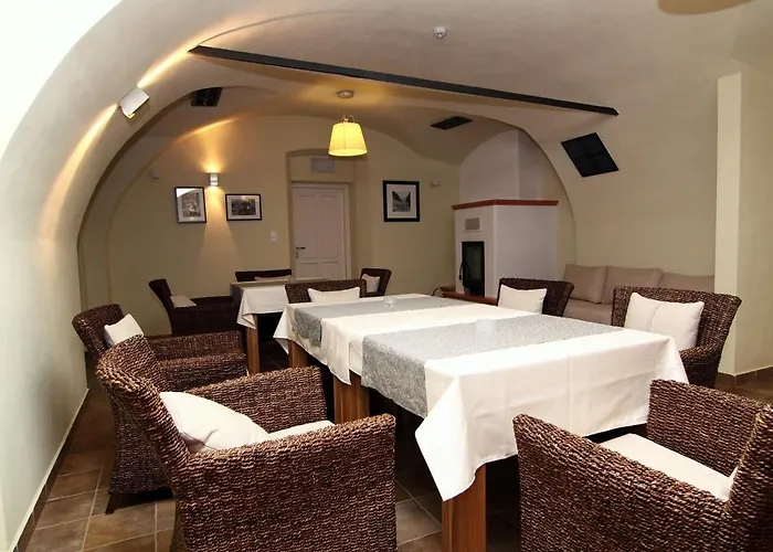 Lisensky Dvur 4*
